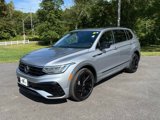 Used 2023 Volkswagen Tiguan SE R-Line image 2