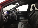 Used 2020 Chrysler Pacifica Touring-L image 5