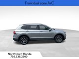 Used 2020 Volkswagen Tiguan SE image 3