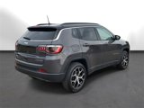 Used 2024 Jeep Compass Limited image 2