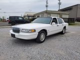Used 1997 Lincoln Town Car Signature image 3