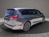 Used 2019 Chrysler Pacifica Touring Plus w/ S Appearance Package image 5