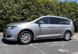 Used 2018 Chrysler Pacifica Touring-L image 3