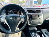 Used 2017 Nissan Altima 2.5 SR w/ Midnight Edition Package image 6