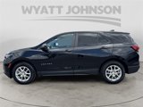 Used 2022 Chevrolet Equinox LS w/ LS Convenience Package image 2
