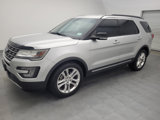Used 2016 Ford Explorer XLT w/ Equipment Group 202A image 2