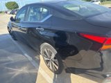 Certified 2022 Nissan Altima 2.5 SV image 3