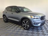 Used 2019 Volvo XC40 T5 R-Design image 4