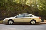 Used 2001 Ford Taurus LX image 2