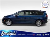 Used 2023 Chrysler Pacifica Touring-L image 5