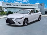 Used 2022 Lexus ES 300h Ultra Luxury image 4