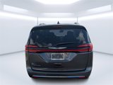 Used 2022 Chrysler Pacifica Touring-L image 4