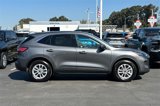 Used 2021 Ford Escape SE image 3
