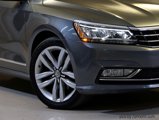 Used 2017 Volkswagen Passat 1.8T SE image 3