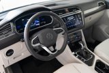 Used 2022 Volkswagen Tiguan SE image 3