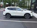 Used 2018 Nissan Rogue SL w/ Premium Package image 4