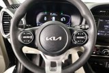 Used 2023 Kia Soul LX w/ LX Technology Package image 3