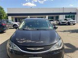 Used 2018 Chrysler Pacifica Touring-L image 5