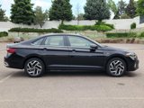 Used 2022 Volkswagen Jetta SEL image 2