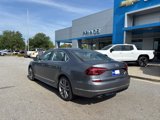 Used 2019 Volkswagen Passat 2.0T SE R-Line image 3