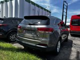 Used 2017 Kia Sorento LX image 4