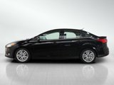 Used 2016 Ford Focus Titanium image 2