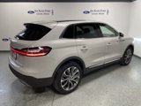 Used 2022 Lincoln Nautilus Reserve image 6