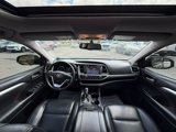 Used 2014 Toyota Highlander XLE image 2
