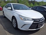 Used 2017 Toyota Camry LE image 3