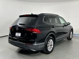 Used 2018 Volkswagen Tiguan SE w/ Panoramic Sunroof Package image 4