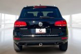 Used 2014 Volkswagen Touareg Sport image 4
