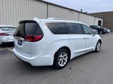 Used 2019 Chrysler Pacifica Limited image 5