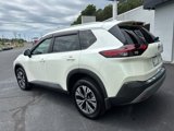 Used 2022 Nissan Rogue SV w/ SV Premium Package image 2