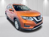 Used 2017 Nissan Rogue SV image 2