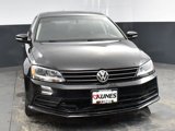 Used 2015 Volkswagen Jetta SE image 2