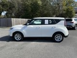 Used 2023 Kia Soul LX w/ LX Technology Package image 2
