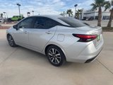 Used 2020 Nissan Versa SV image 3