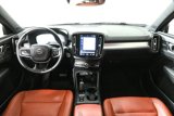 Used 2019 Volvo XC40 T5 Momentum image 3