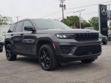 Used 2023 Jeep Grand Cherokee Altitude image 4