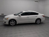 Used 2015 Nissan Altima 2.5 SV image 2