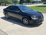 Used 2017 Volkswagen Jetta SE image 2