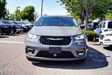 Used 2022 Chrysler Pacifica Touring-L image 5
