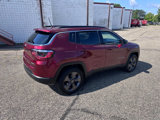 Used 2022 Jeep Compass Latitude image 3