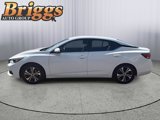 Used 2022 Nissan Sentra SV image 2