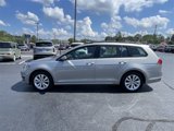 Used 2017 Volkswagen Golf S image 3