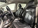Used 2020 Chrysler Pacifica Touring-L image 2