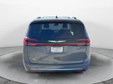 Used 2022 Chrysler Pacifica Touring-L image 4