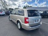 Used 2014 Chrysler Town & Country Limited w/ Luxury Group image 5