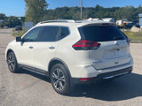 Used 2017 Nissan Rogue SL image 3