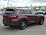 Used 2019 Toyota Highlander XLE image 2